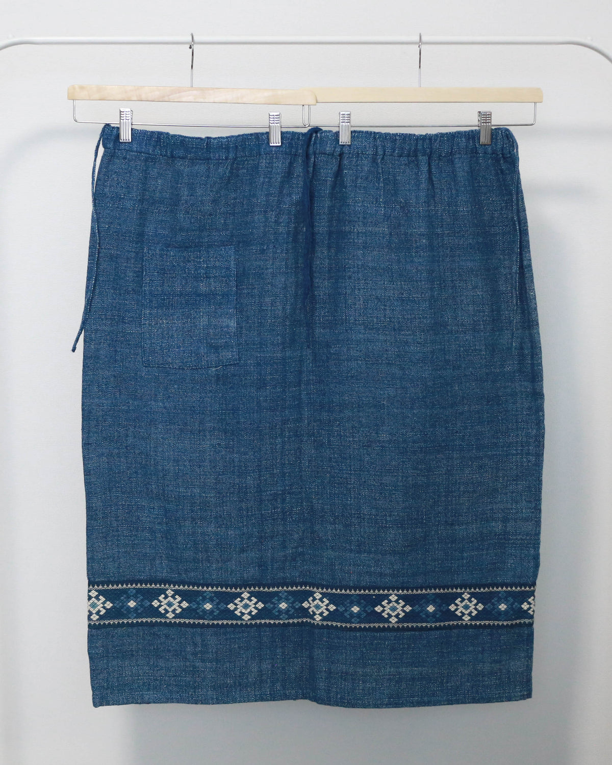 sinh maki skirt タイルー族ライン